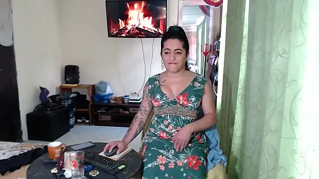 Sashaferrari2000 online show from 2, 4, 2026