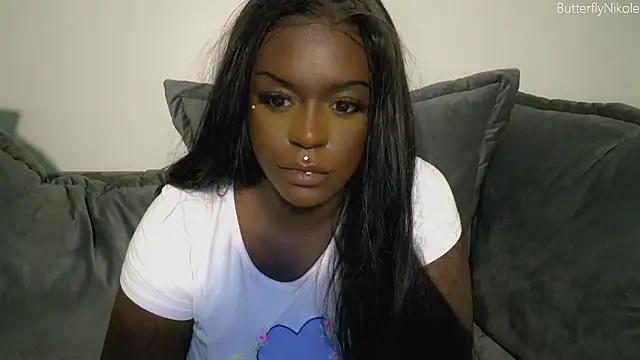 butterflynikole online show from 18, 2, 2026