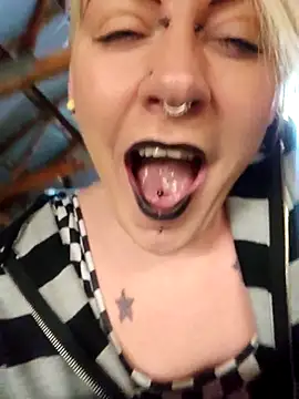 PinkTheHawk online show from 16, 12, 2025