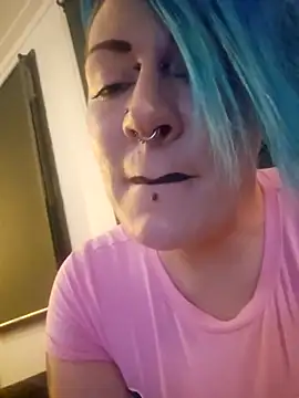 PinkTheHawk online show from 12, 4, 2026