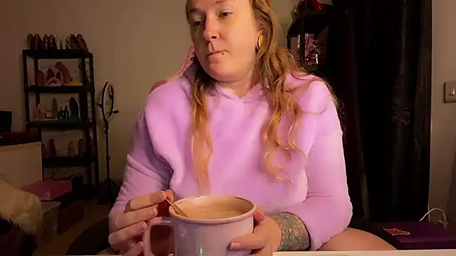 kisicaxx online show from 23, 11, 2025