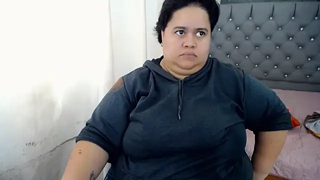 hotlesby4uxxx online show from 5, 12, 2024