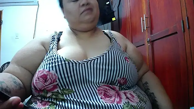 Snapshot of hotlesby4uxxx chatting on 24, 4, 2026 hotlesby4uxxx online show from 24, 4, 2026