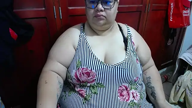 Snapshot of hotlesby4uxxx chatting on 23, 5, 2026 hotlesby4uxxx online show from 23, 5, 2026