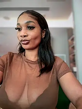 Snapshot of __Nessa__ chatting on 25, 10, 2025 Nessa online show from 25, 10, 2025