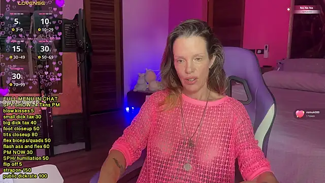 Snapshot of mommyselenafit_ chatting on 22, 11, 2025 mommyselenafit online show from 22, 11, 2025