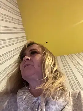 Irina2909xh online show from 12, 2, 2026