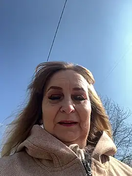 Irina2909xh online show from 13, 4, 2026