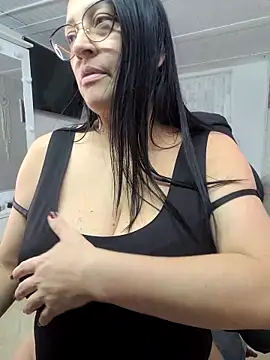 Snapshot of Ameliarizo chatting on 6, 1, 2026 Ameliarizo online show from 6, 1, 2026