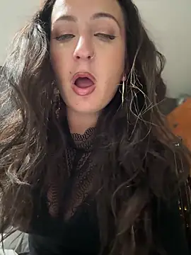 itsCassie online show from 16, 12, 2025