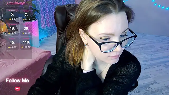 AngelaWhiti online show from 10, 2, 2025