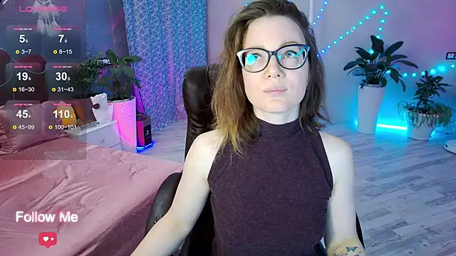 AngelaWhiti online show from 2, 3, 2025