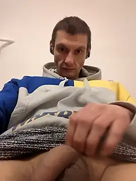 Snapshot of maciej chatting on 12, 1, 2026 maciej online show from 12, 1, 2026