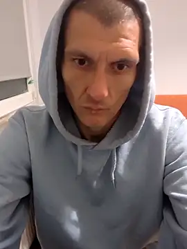 Snapshot of maciej chatting on 11, 5, 2026 maciej online show from 11, 5, 2026