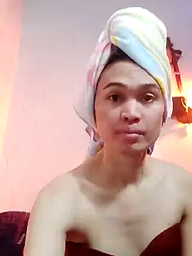 QueenSoreal online show from 13, 2, 2025