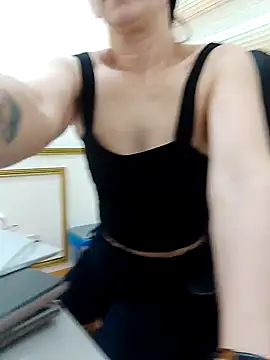 ladyxianne online show from 3, 3, 2025