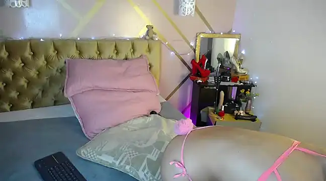 Snapshot of dove_mature chatting on 10, 1, 2025 dove mature online show from 10, 1, 2025