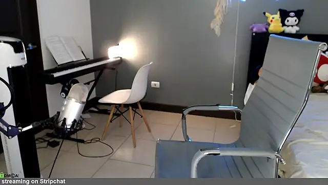 Snapshot of minarocket_ chatting on 7, 4, 2026 minarocket online show from 7, 4, 2026