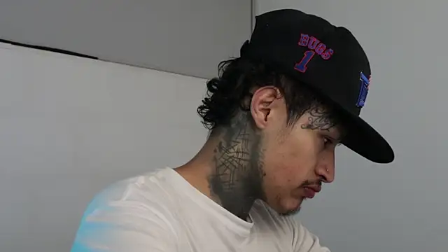 trieone online show from 13, 2, 2025