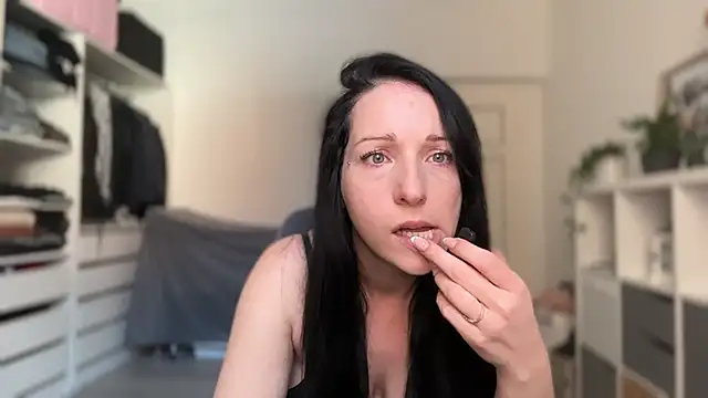 Snapshot of Viola_Beck chatting on 15, 2, 2026 Viola Beck online show from 15, 2, 2026