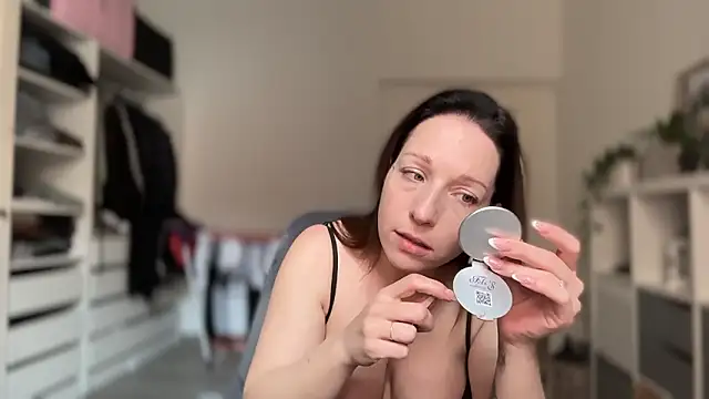 Snapshot of Viola_Beck chatting on 10, 3, 2026 Viola Beck online show from 10, 3, 2026