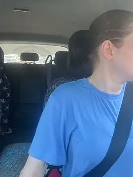 lolabunny9 online show from 24, 4, 2026