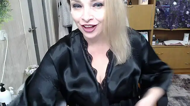 Mika Passion online show from 11, 10, 2025