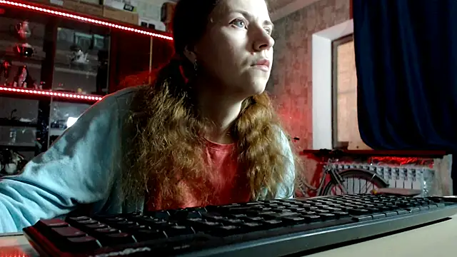 Snapshot of pa1e_pr1ncess chatting on 17, 4, 2026 pa1e pr1ncess online show from 17, 4, 2026