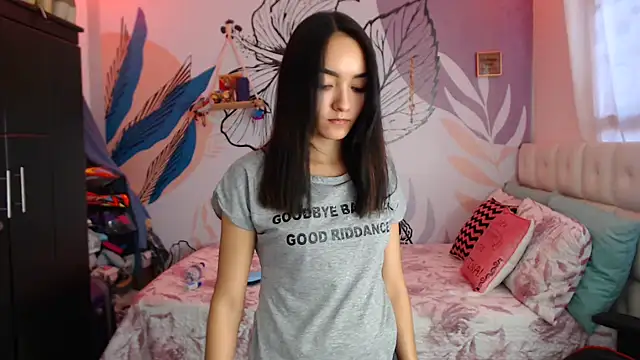 LinzyBaner online show from 10, 1, 2025