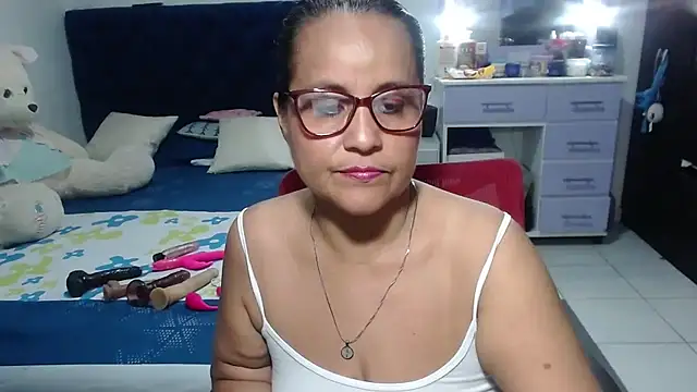 pervert mommy  online show from 11, 4, 2026