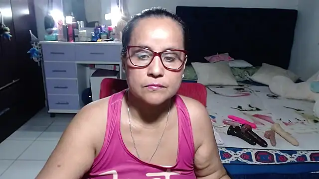 pervert mommy  online show from 1, 7, 2026
