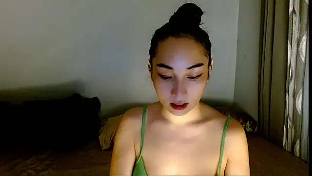 SweetLilly 18 online show from 9, 4, 2026