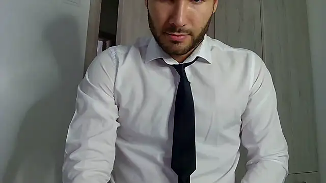 Snapshot of Justynn1 chatting on 4, 2, 2025 Justynn1 online show from 4, 2, 2025