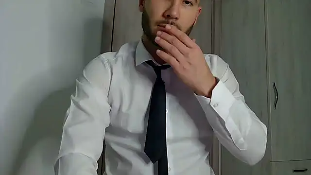 Snapshot of Justynn1 chatting on 17, 2, 2025 Justynn1 online show from 17, 2, 2025