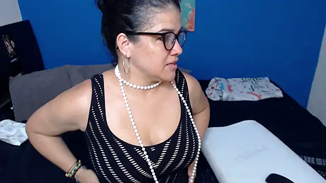 Snapshot of GlendaStarx chatting on 19, 4, 2026 GlendaStarx online show from 19, 4, 2026