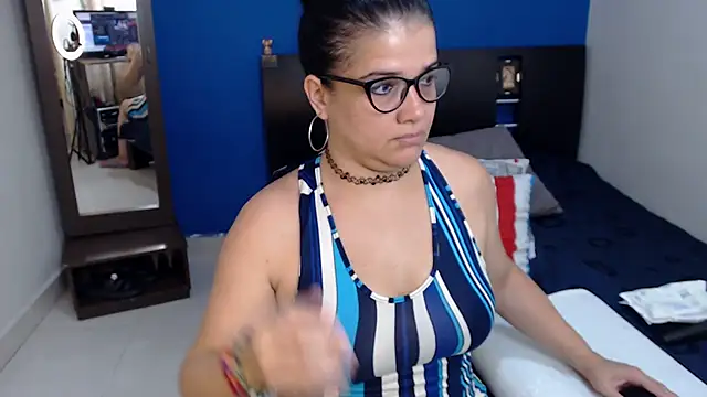 Snapshot of GlendaStarx chatting on 30, 4, 2026 GlendaStarx online show from 30, 4, 2026