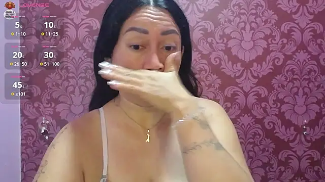 Snapshot of juliana_diaz chatting on 27, 4, 2026 juliana diaz online show from 27, 4, 2026