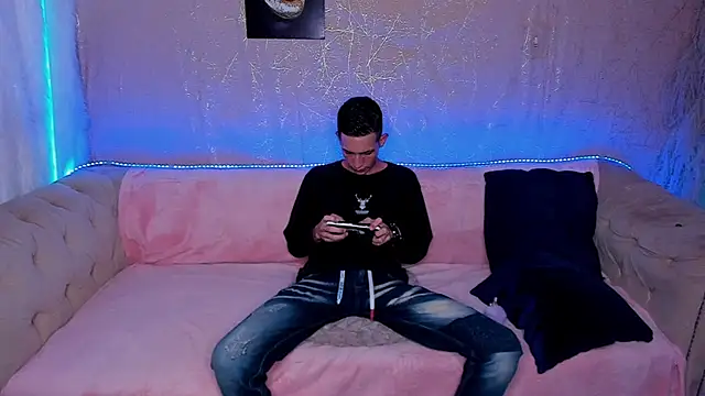 Shyfantasies online show from 18, 9, 2025