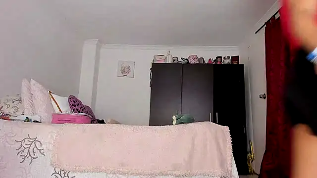 Snapshot of AlondraDiossa03 chatting on 23, 12, 2024 AlondraDiossa03 online show from 23, 12, 2024