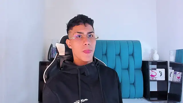 AlanNaughty online show from 6, 3, 2025