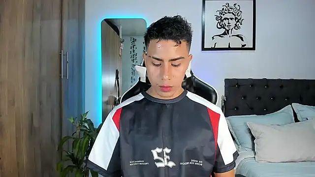 AlanNaughty online show from 28, 4, 2026