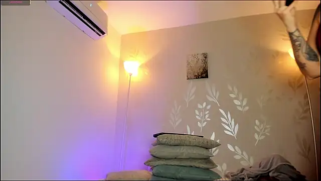 alejandrarosse   online show from 13, 3, 2026