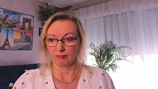 Snapshot of vanessa_chat chatting on 8, 4, 2026 vanessa chat online show from 8, 4, 2026