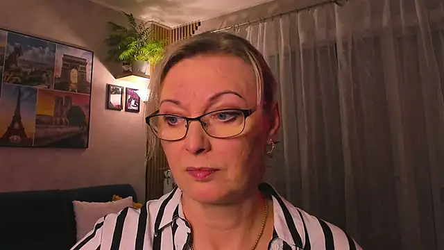 Snapshot of vanessa_chat chatting on 15, 4, 2026 vanessa chat online show from 15, 4, 2026