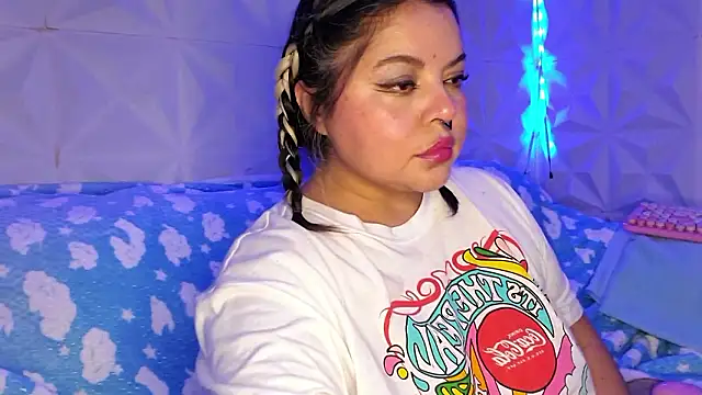 Snapshot of Satyn_doll chatting on 1, 12, 2024 Satyn doll online show from 1, 12, 2024