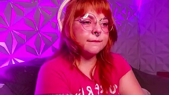 Snapshot of Satyn_doll chatting on 12, 9, 2025 Satyn doll online show from 12, 9, 2025
