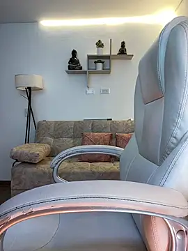 Snapshot of milly_cruz chatting on 8, 11, 2025 milly cruz online show from 8, 11, 2025