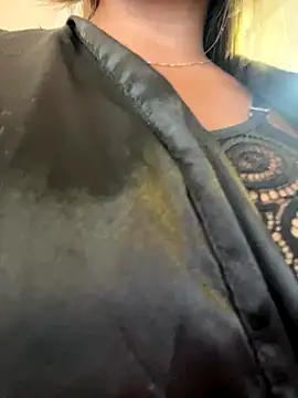 Snapshot of milly_cruz chatting on 5, 1, 2026 milly cruz online show from 5, 1, 2026