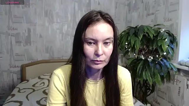 Snapshot of GinaQSoul chatting on 4, 6, 2026 GinaQSoul online show from 4, 6, 2026
