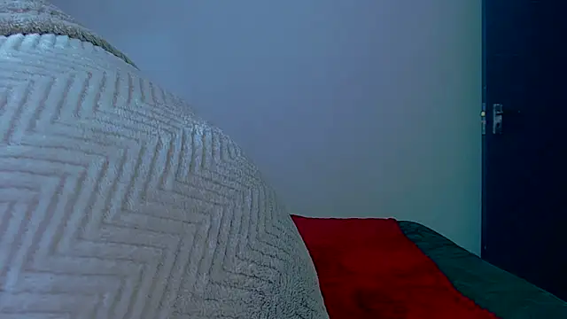 Snapshot of Curvy-Lisa chatting on 4, 10, 2025 Curvy-Lisa online show from 4, 10, 2025